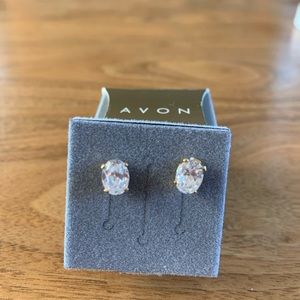 NIB Avon CZ oval stud earrings